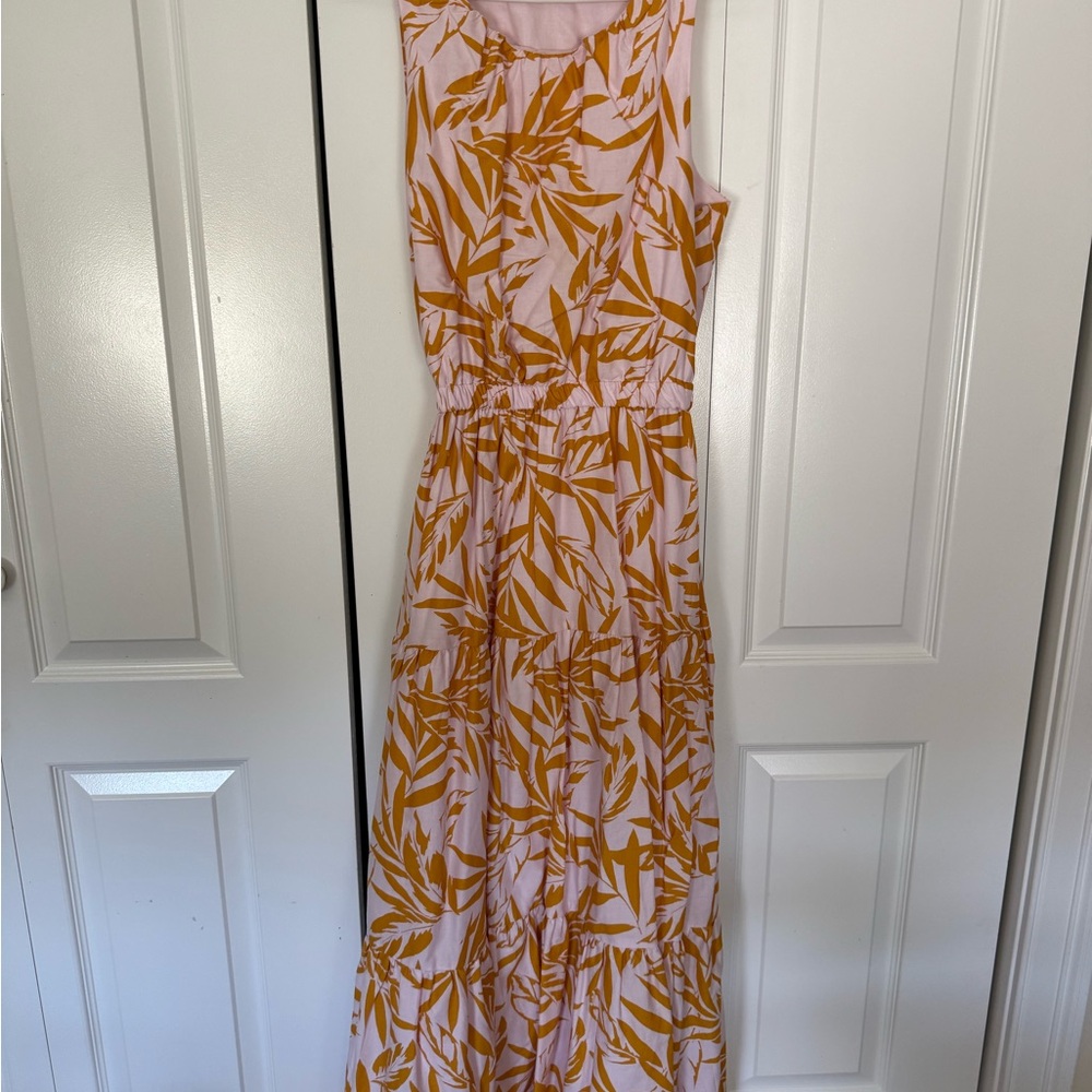 Chic Pink and Orange Leaf Maxi Dress